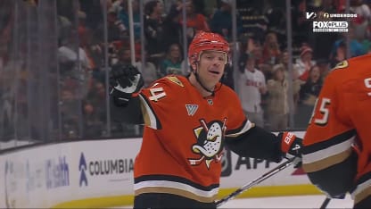 SJS@ANA: Carlson scores goal against Yaroslav Askarov