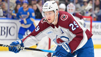 Retrospectiva de la temporada 2024-25 para Nathan MacKinnon