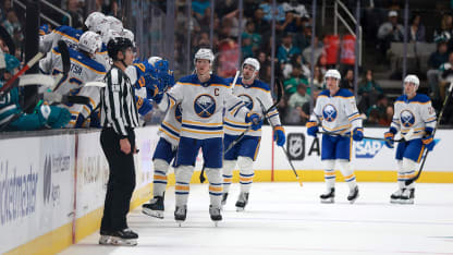 Dahlin crashes the net to extend lead