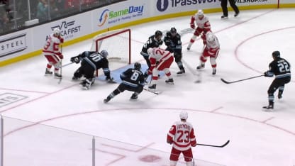 DET@UTA: Larkin scores PPG against Karel Vejmelka