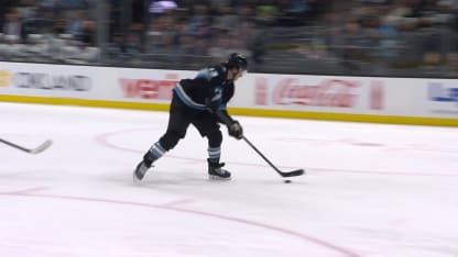 LAK@UTA: Tanev scores goal against Darcy Kuemper