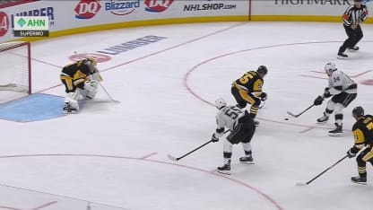 LAK@PIT: Murashov with a great save against Quinton Byfield