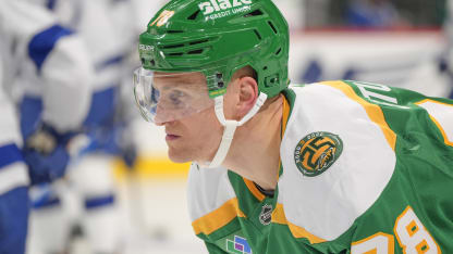 Minnesota Wild Nico Sturm Interview NHL im Curt Frenzel Stadion