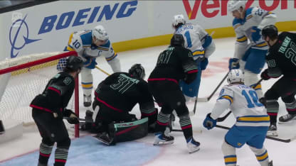 STL@SEA: Mailloux scores on a wraparound