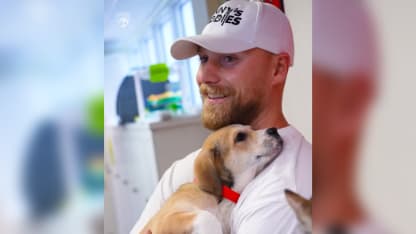 Sam Bennett goes back to animal shelter with Stanley Cup
