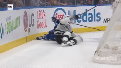LAK@TOR: Tavares scores goal against Darcy Kuemper