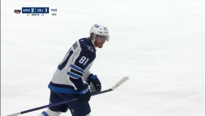 Connor anota por segunda vez