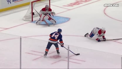 MTL@NYI: Lee scores goal against Cayden Primeau