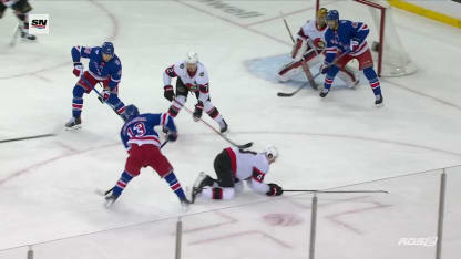 Laba fait dévier le tir de Lafrenière