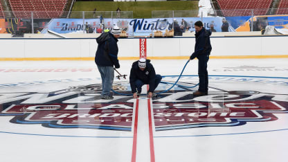 2017_Winter_Classic_logo_placed_on_ice_rink