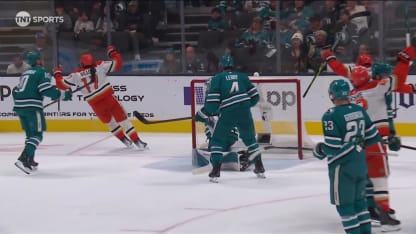 Helleson met la table pour Killorn