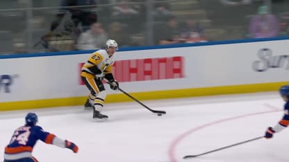 PIT@NYI: Rust scores goal against David Rittich