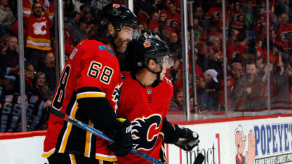 Jagr_Flames_celebrates