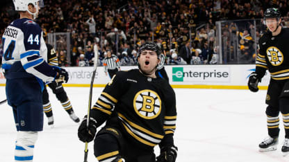 Boston Bruins besegrade Winnipeg Jets tog femte raka segern