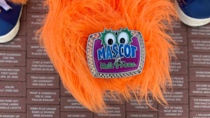 20200614-Youppi-mascot-hall-of-fame-ring