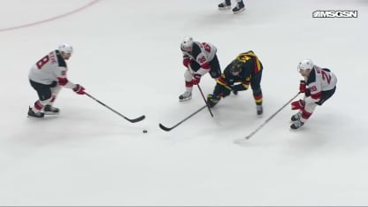 NJD@VAN: Glass scores goal against Kevin Lankinen