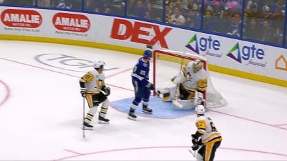 PIT@TBL: Kucherov scores goal against Stuart Skinner