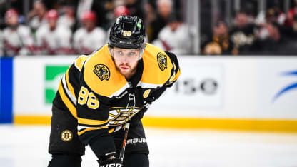 David Pastrňák vynechá úvod tréninkového kempu Bruins