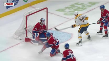 Le tir-passe de Stamkos se fraie un chemin