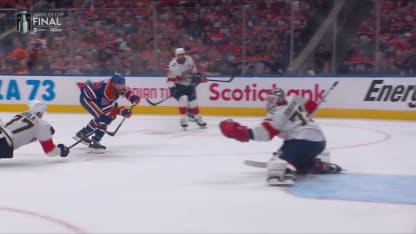 Bobrovsky sort la mitaine devant Brown