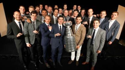 Penguins-group-photo-ring-ceremony-2016-Stanley-Cup-championship