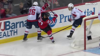 WSH@NJD: Hischier scores goal against Logan Thompson