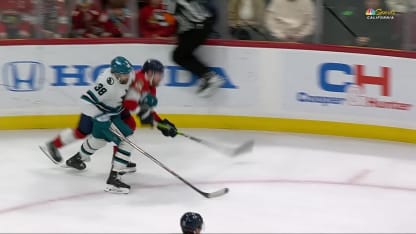 SJS@FLA: Goodrow scores empty-net goal