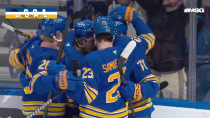 VGK@BUF: Zucker scores goal against Akira Schmid