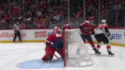 PHI@WSH: Thompson with a great save against Matvei Michkov