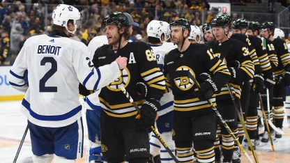 Podanie rúk Bruins a Maple Leafs