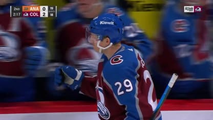 MacKinnon y Drouin sellan gol