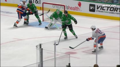 NYI@DAL: Ritchie scores goal against Jake Oettinger