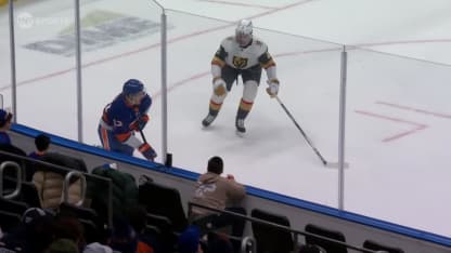 VGK@NYI: Horvat scores goal against Carter Hart