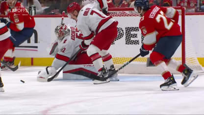 CAR@FLA: Kochetkov with a great save against Carter Verhaeghe