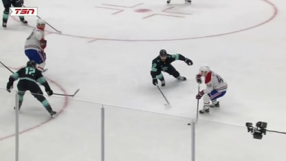 MTL@SEA: Slafkovsky scores PPG against Joey Daccord