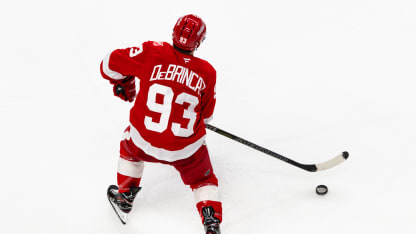 LAK@DET: DeBrincat scores goal against Anton Forsberg