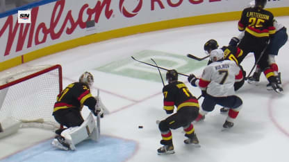 Tkachuk prépare le but de Bennett