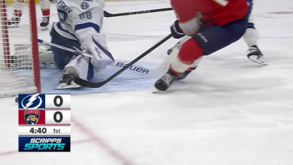 TBL@FLA: Vasilevskiy effectue un bel arrêt contre Aleksander Barkov
