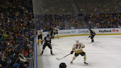 Pastrnak Gives Bruins First-Period Lead 