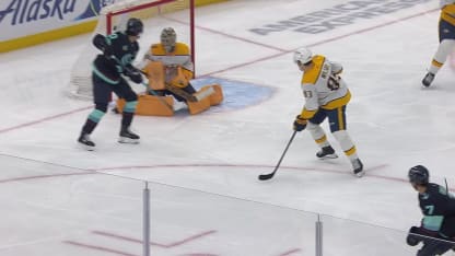 NSH@SEA: Beniers scores goal against Juuse Saros