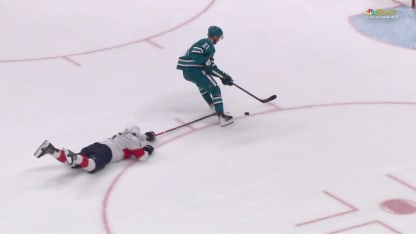 Wennberg assure la victoire aux Sharks