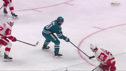 Kunin donne une première avance aux Sharks