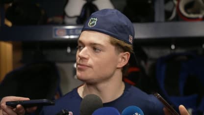 Après-match c. CGY : Caufield