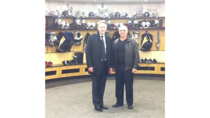 Mike Johnston and Sandi Logan in the Penguins dressing room