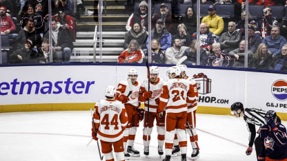 DET@CBJ: van Riemsdyk scores PPG against Elvis Merzlikins