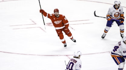 NYI@DET: DeBrincat scores PPG against Ilya Sorokin