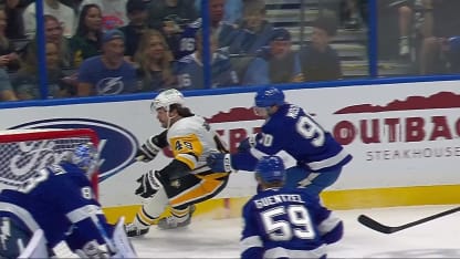 Girard aide Rakell à répliquer