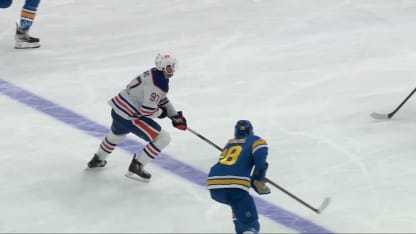 McDavid passe en deuxième vitesse