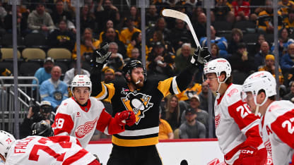 Mantha's 30th goal of season