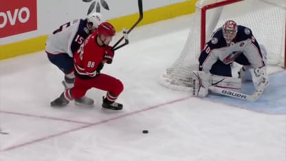 CBJ@CAR: Kotkaniemi scores goal against Daniil Tarasov